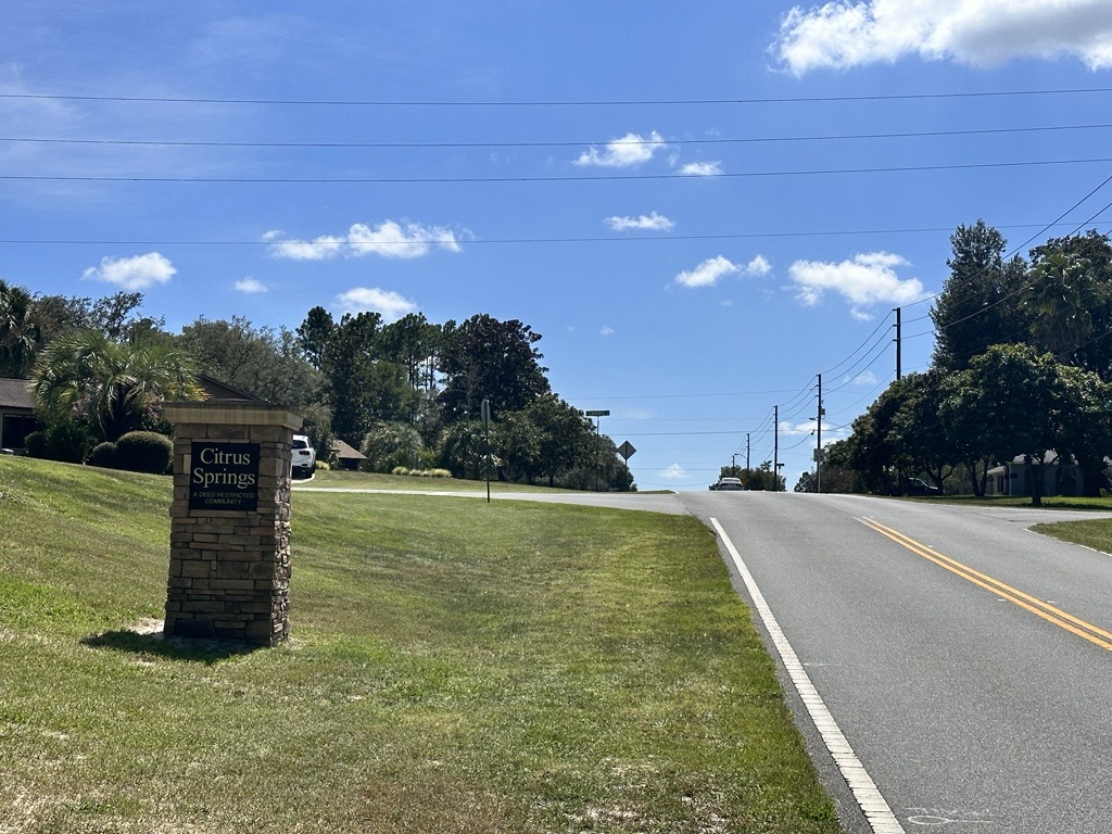 are golf carts allowed in citrus springs deeded community banner