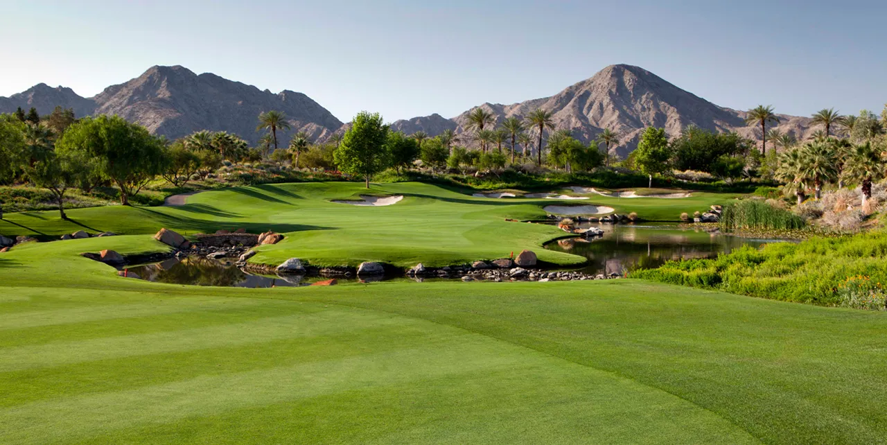 how many golf courses in palm springs