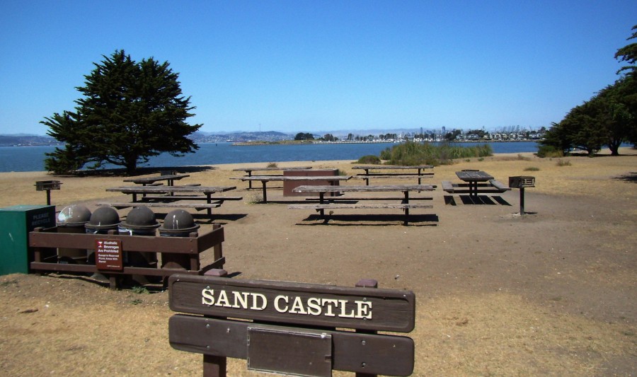 sand castle picnic area