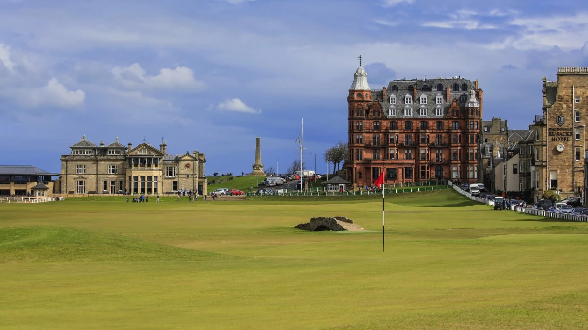 are golf carts allowed at st andrews