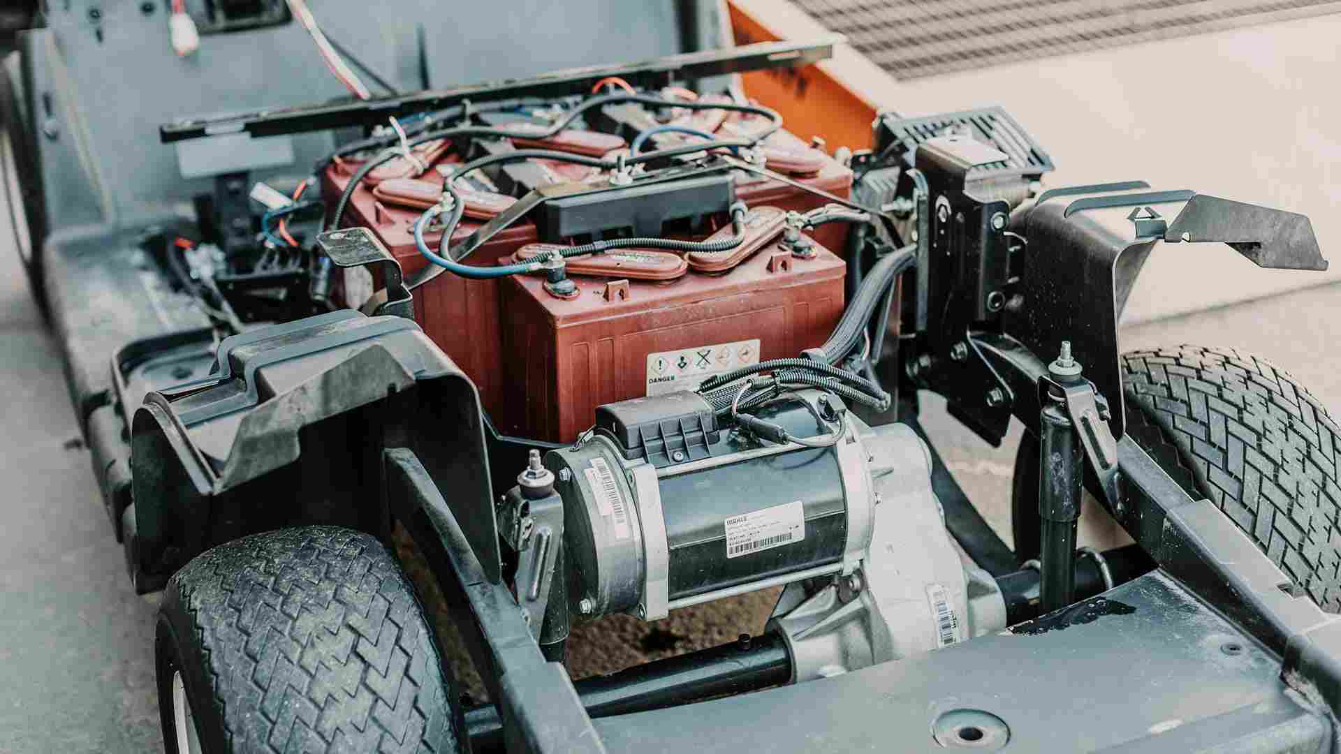 what would make a gas golf cart not start