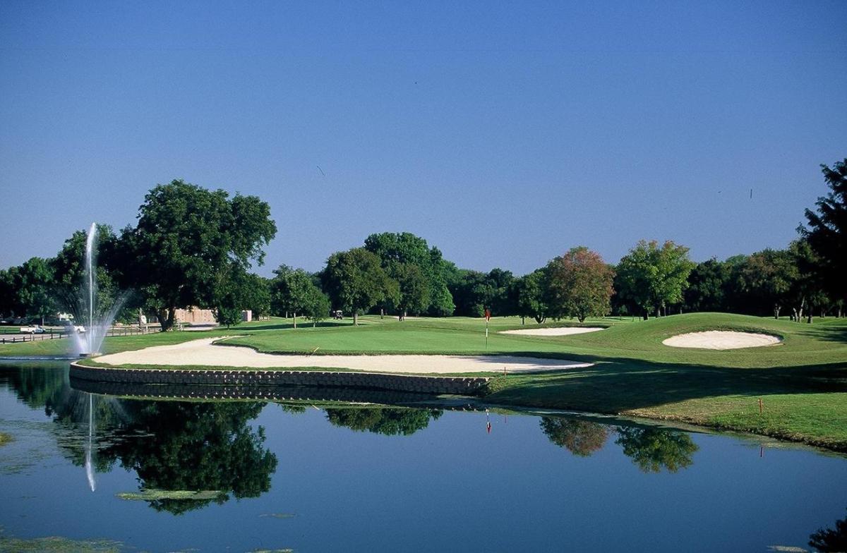 pecan valley golf course