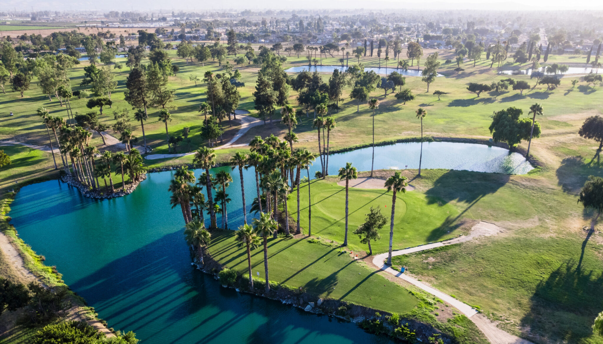 whispering lakes golf course