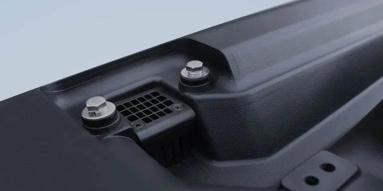 automobile class features roof drainage